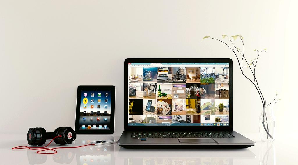 Customer support headset on desk with cables